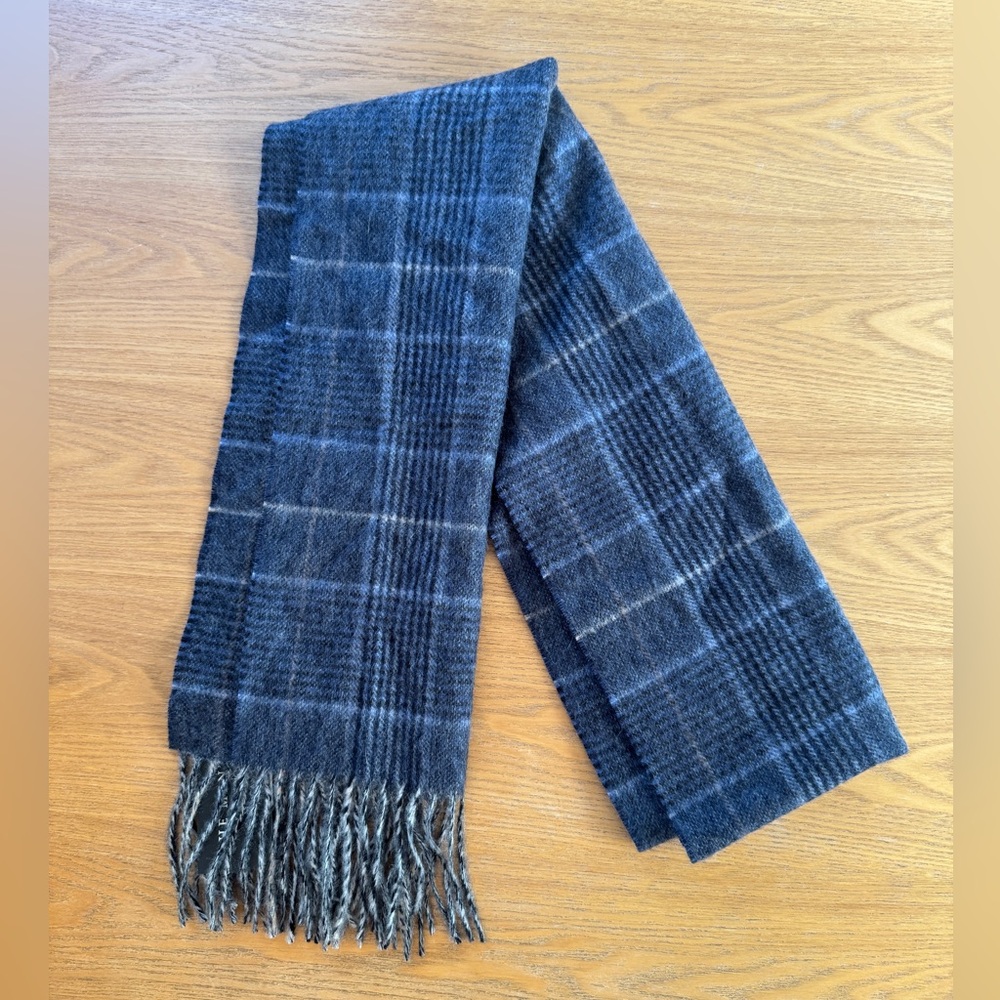 NWT Bloomingdale’s Men’s Cashmere Scarf